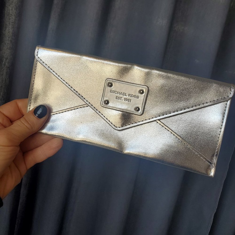 Michael Kors Silver Wallet
